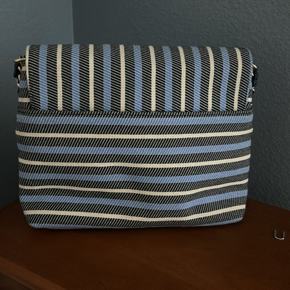 💥Talbots Crossbody Handbag💥 - Picture 2 of 9